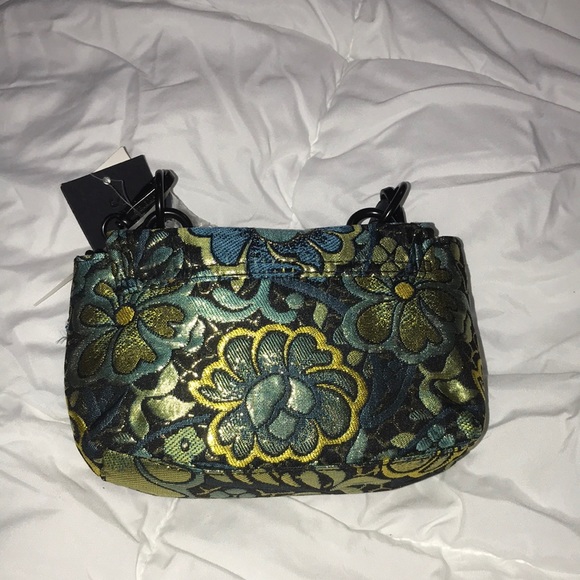 STEVE MADDEN small super stylish flower fabric bag. - Picture 8 of 9